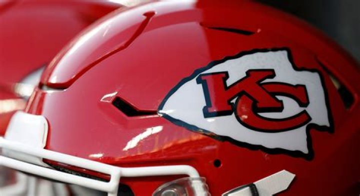 Chiefs Helmets For Young Fans: Protect Your Little Chiefs
