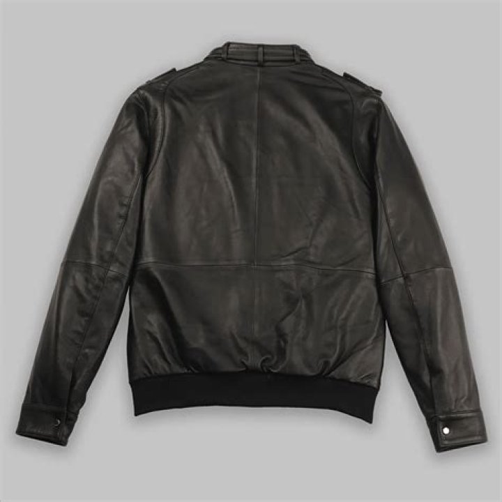 Daniel Craig's Iconic Leather Jacket: Perfect Style For Any Occasion