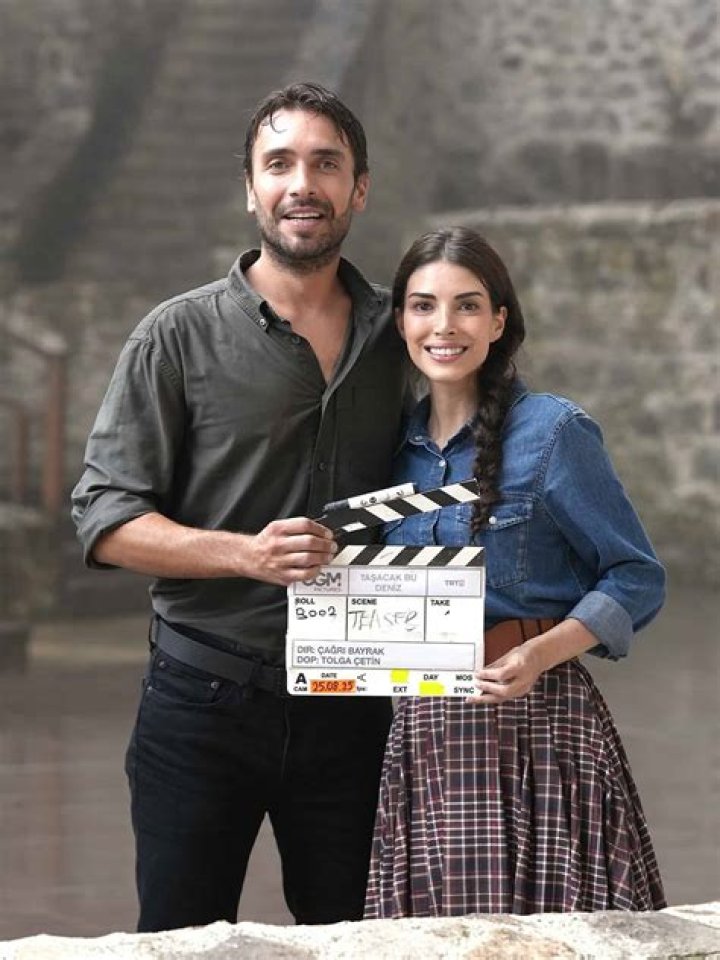 Official Announcement: Burak Deniz To Marry Soon