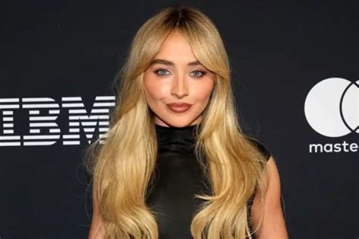 See Sabrina Carpenter's Height And Weight Stats