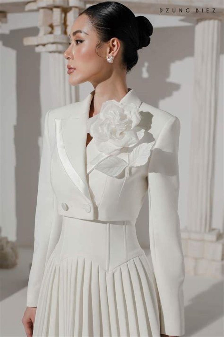 Sophia Rain's: Your Ultimate Guide To Sophisticated Style