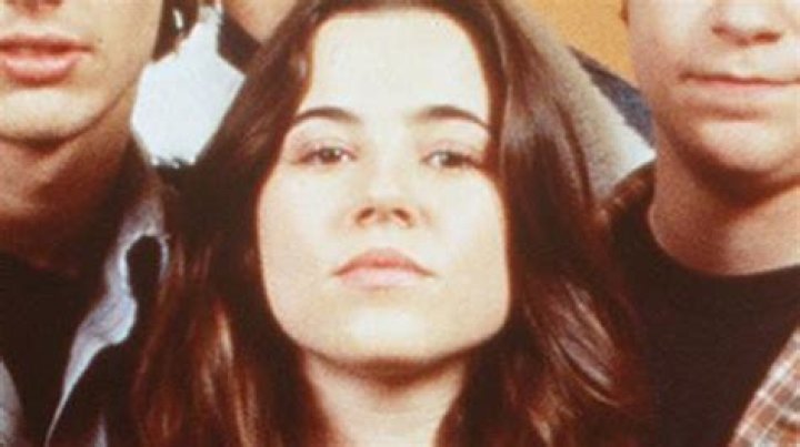 The Blonde Bombshell: Linda Cardellini's Transformation