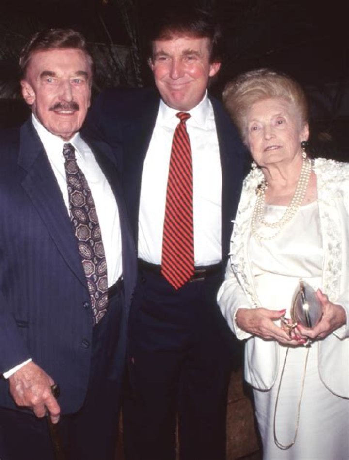 The Latest Scoop On Taylor's Parents: Are They Back Together?