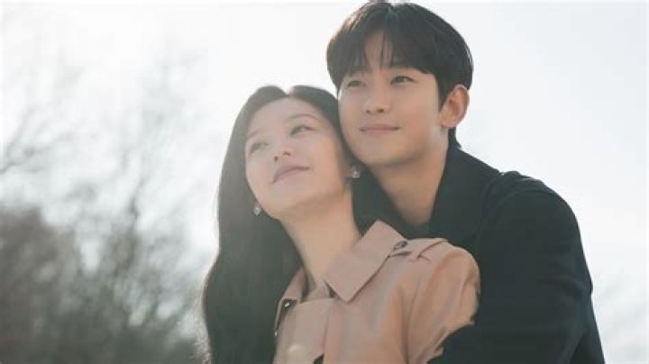 The Truth Behind Kim Soo Hyun And Kim Ji Won's Alleged Romance